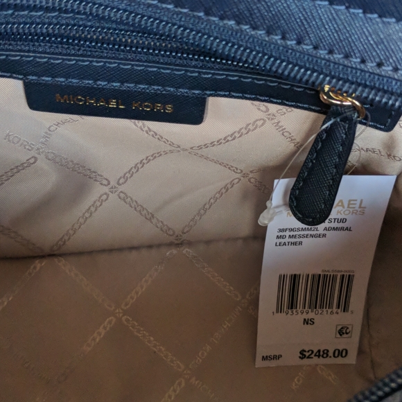Michael Kors Selma Stud Medium Messenger - Picture 7 of 10